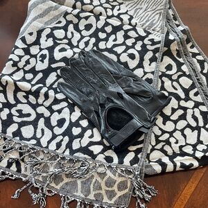 Elegant Black GLeather Gloves & Matching Pashima Scarf